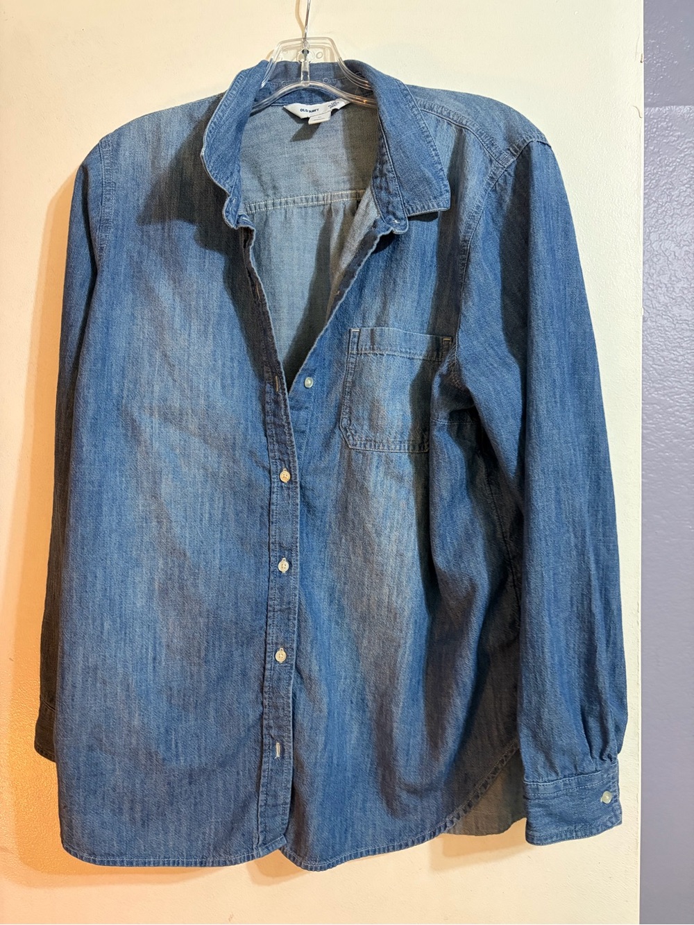 Old Navy Classic Women’s Denim Button-Up Shirt in light Blue